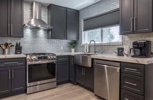 San Tan Valley House | Desert getaway retreat, pool, spa, billiards, bbq