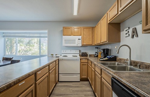 Apache Junction House | Desert Hideaway -2 bed2bath WIFI horse stalls pet friendly acre lot