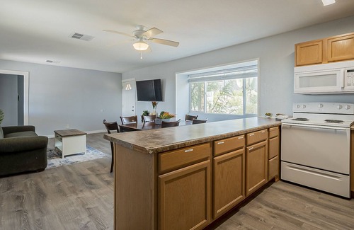 Apache Junction House | Desert Hideaway -2 bed2bath WIFI horse stalls pet friendly acre lot