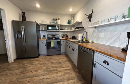 Limberlost House | Desert Morada Casita H: 2 Bedroom 1 Bath Dog Friendly maximum 2-NO OTHER PETS
