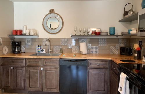 Limberlost House | Desert Morada Casita P 1 BED 1 BATH Dog ONLY! max 2-NO OTHER PETS