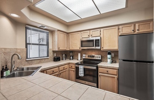 Tucson Condo | Desert Oasis - Pool, spa, more!