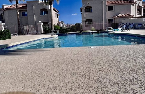 Greenway Palms Condo | Desert Oasis!