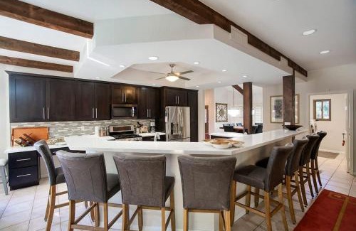 Woodleaf House | Desert Palms