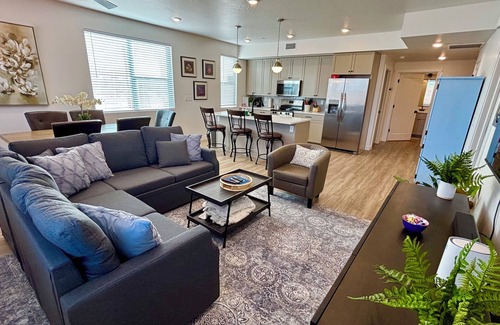St. George Condo | Desert Retreat-2 Bedroom/2 Bath, sleeps 8