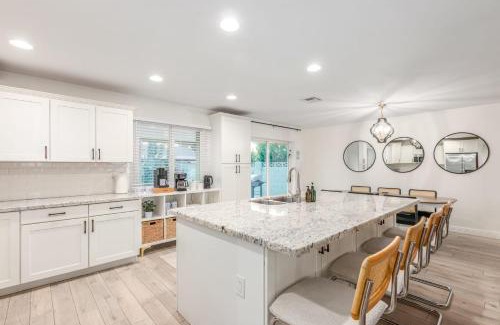 Park Scottsdale One House | Desert Rose Family Retreat-FREE Htd Pool-2 Primarys-Bar