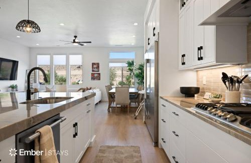 St. George House | Desert Sands Oasis at Desert Color (by Ember Stays)