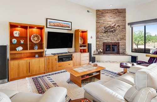 Rio Verde House | Desert stay with resort perks - pool, spa, fitness center, and athletic courts