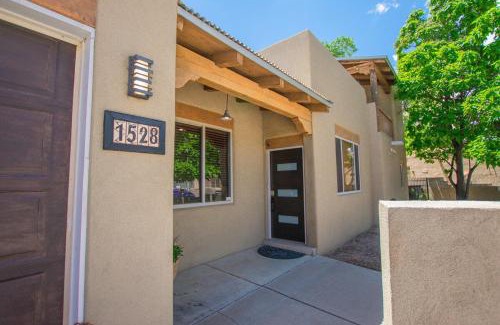 Vecinos Del Bosque Villa | Desert Sunset-Hot Tub-Pet Friendly-No Pet Fees!