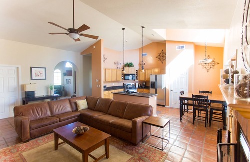 Desert View Village House | DESERT VIEWS, CLOSE TO GOLF, DINING,
