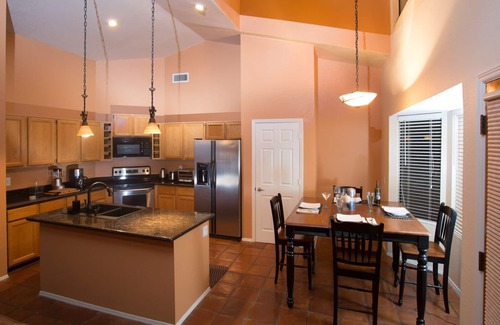 Desert View Village House | DESERT VIEWS, CLOSE TO GOLF, DINING,