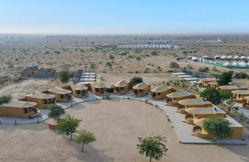 Kanoi Cottage | Desertique Dunes Safari Camp & Resort