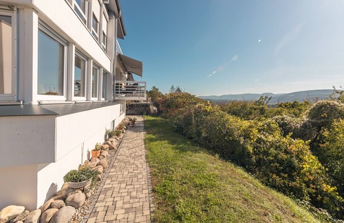 Waldshut-Tiengen Apartment | Design Apartment Vitibuck mit Einladender Terrasse