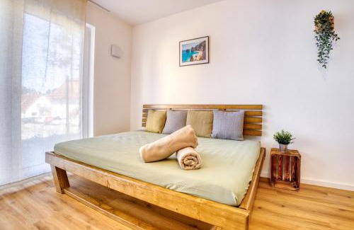 Scheyern Apartment | Design Apartment Bavaria - Küche, Smart-TV & Mehr