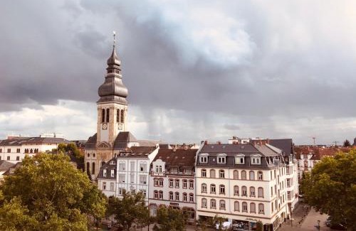 Offenbach am Main Apartment | Design Apartment mit Balkon 15 min Airport