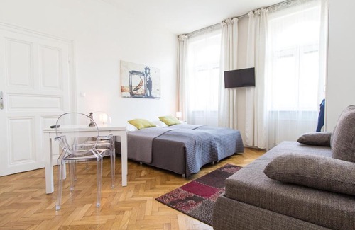 Rudolfsheim-Funfhaus Apartment | Design Apartments I contactless check-in