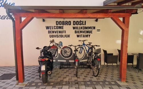 Osijek Apartment | Design Apartments Red Blue