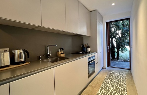 Pals House | DESIGN HOUSE, 200m from the Beaches and Commerce * WIFI *