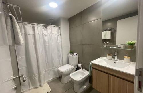 Cordon Apartment | Design MVD Piscina, Gym y Cowork