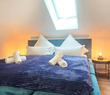 Lahr Apartment | Design-Penthouse I 90qm I Europapark 20 min I Boxspring I Nespresso I Parking