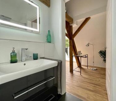 Menden-Holthausen Apartment | DESIGN-Studio CHURCH 46