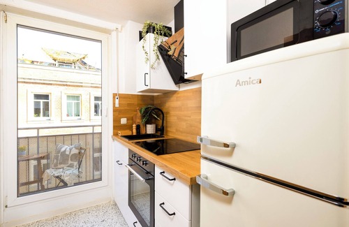 Loebtau Apartment | Design Studio I Center I Green