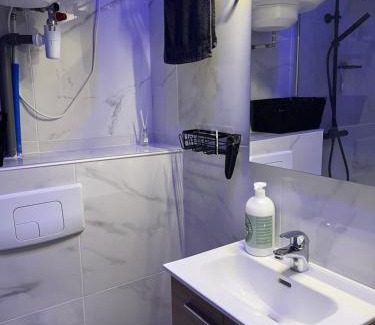 Saint-Josse-ten-Noode Apartment | Design Studio Perfectly located - EU Madou - Park