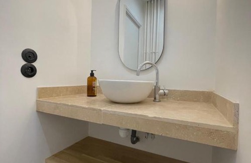 Saint-Mandrier-sur-Mer Apartment | Design T3 vue mer et montagne 2 Chambres 3mn de la plage Fibre Clim
