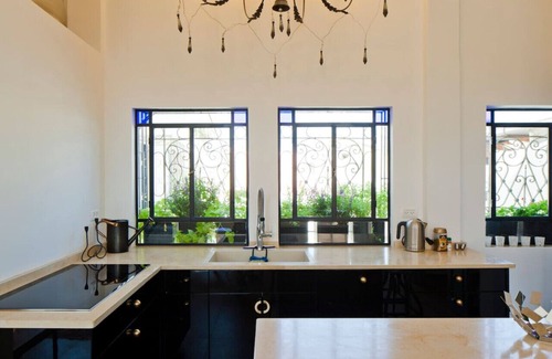 Jaffa Apartment | Designed Jaffa Haven with Rooftop