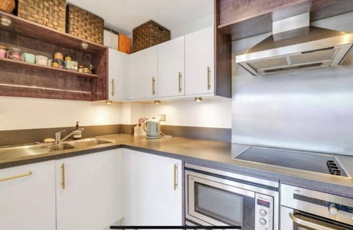 Sands End Apartment | Designer 1 Bed Flat with Thames View from Balcony