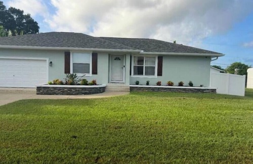 Memphis House | Designer 2BR Retreat + Private Pool!
