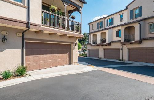 El Monte House | Designer 3BR El Monte Retreat Near DTLA & Pasadena