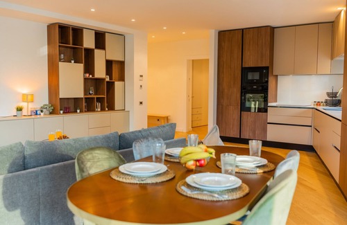 Sector 2 Apartment | Designer Apartment in Aviatiei Tower
