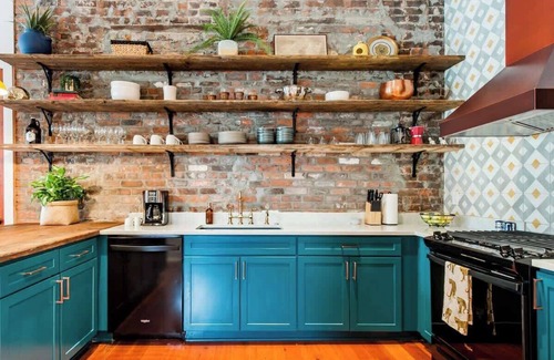 East Riverside Apartment | Designer Bohemian Loft on Iconic Magazine Street