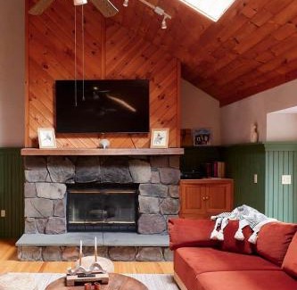 Margaretville House | Designer Chalet with Hot Tub and Fire Pit