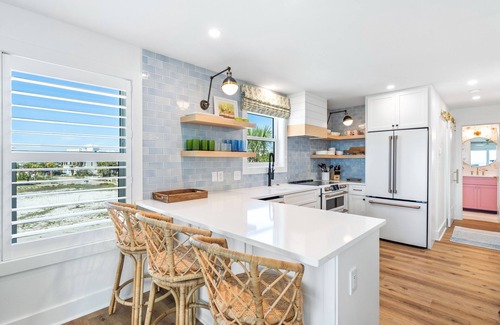 Seagrove Beach Condo | Designer Condo with Gulf Views, Heated Community Pool, and 1.5 Blocks to Beach
