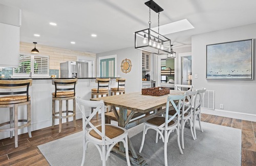 Sea Pines House | Designer Decorated ~ Golf Course Views ~ LARGE Private Pool & Spa ~ 28 Woodbine Pl