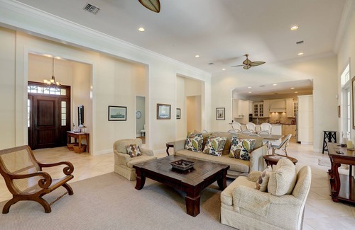 South Beach House | Designer Decorated Home, Spring/Summer discount for booking Early!
