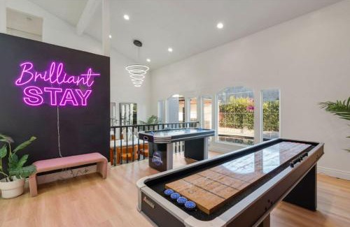 Del Rey House | Designer Dream- Pool and spa- Game Room- Sleeps 10