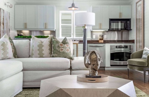 Seaside Condo | Designer "Honeymoon Cottage" 32 Steps to the Beach. With Bikes and Parking