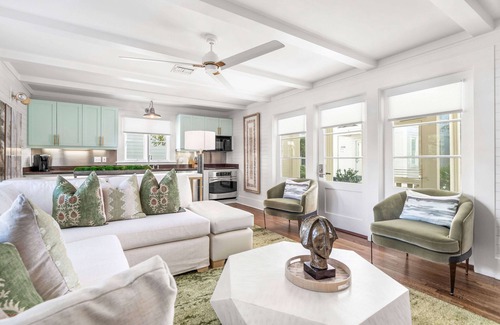 Seaside Condo | Designer "Honeymoon Cottage" 32 Steps to the Beach. With Bikes and Parking