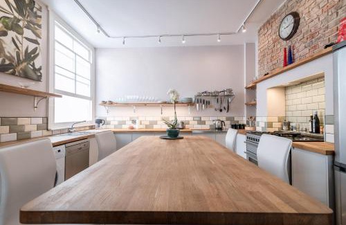 Kemptown Apartment | Designer Maisonette Whole Apartment