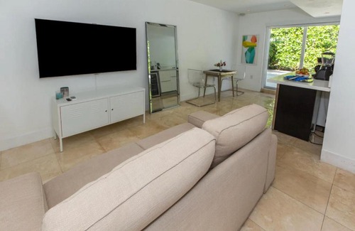 Granada Apartment | Designer mediterranean guest house