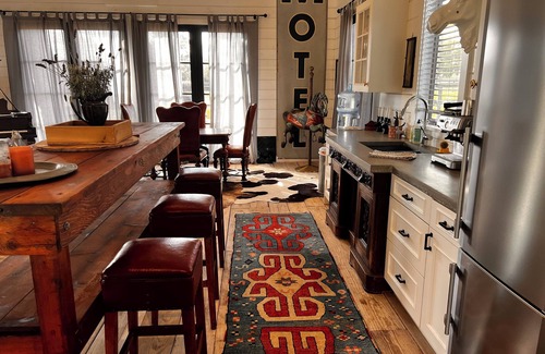 Santa Ynez House | Designer one bedroom and loft stay amongst a working horse ranch.