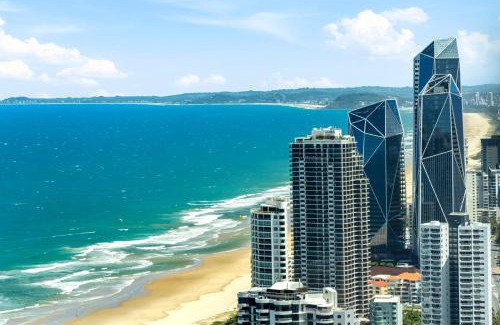 Surfers Paradise Apartment | Designer Rooms at Q1 resort - gclr