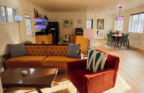 Cairo House | Designer Rtrt w/Hot Tub nr Sking