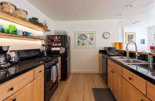 Cairo House | Designer Rtrt w/Hot Tub nr Sking