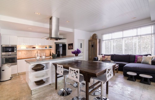 Hua Hin House | Designer's Dream Villa located within beachfront 5 star international Resort.