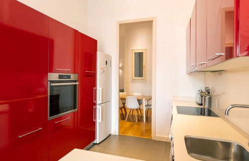 Dreta de l'Eixample Apartment | Designer's three bedroom apartment with terrace