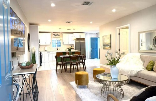 Los Angeles House | Designer Style Home Close to Rose Bowl Stadium